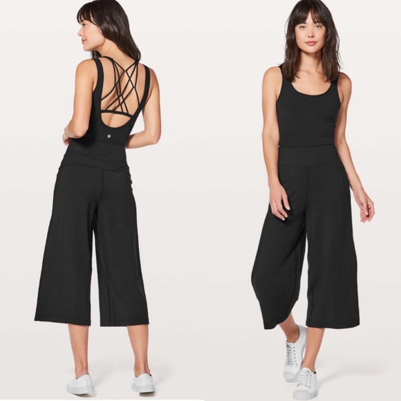 lululemon athletica Pants - Lululemon Blissed Out Culottes *21" Black! EUC